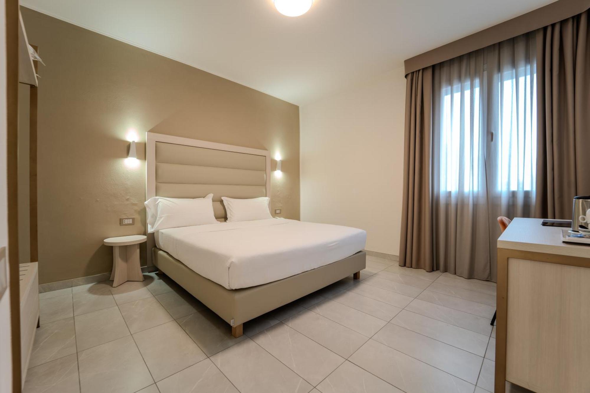 Hotel Donatello Modena Exterior photo