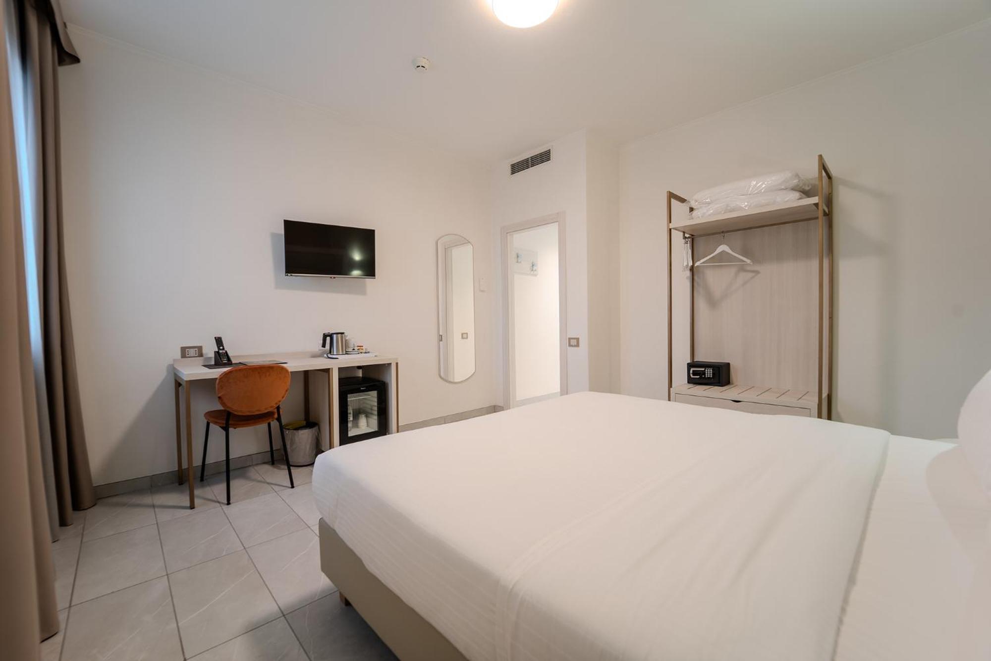 Hotel Donatello Modena Exterior photo